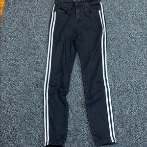 Black skinny jeans with white stripes